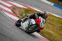 donington-no-limits-trackday;donington-park-photographs;donington-trackday-photographs;no-limits-trackdays;peter-wileman-photography;trackday-digital-images;trackday-photos